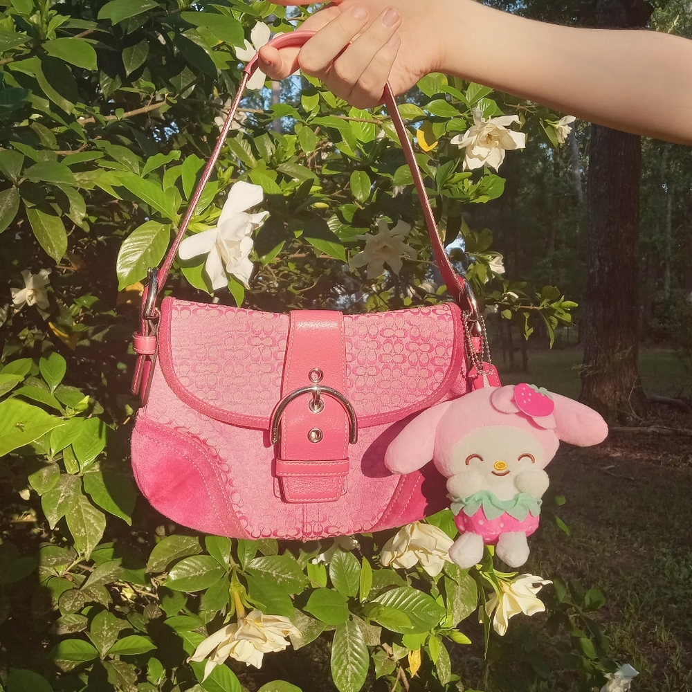 Pink y2k vintage Coach SoHo shoulder bag